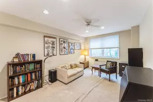 1 Kensington Gate, Great Neck, NY 11021 - Photo 10