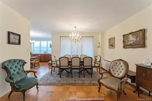 1 Kensington Gate, Great Neck, NY 11021 - Photo 6