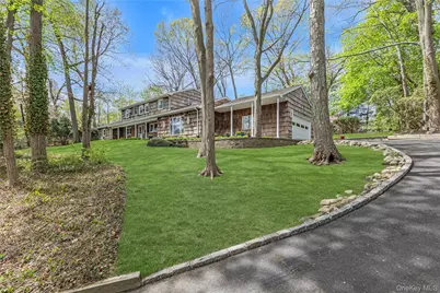 16 Appletree Lane, Huntington Station, NY 11746 - Photo 30