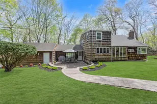16 Appletree Ln, Huntington Station, NY 11746 - Photo 28