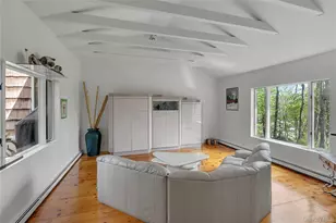16 Appletree Ln, Huntington Station, NY 11746 - Photo 12