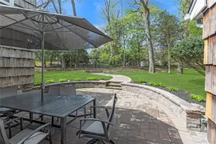 16 Appletree Ln, Huntington Station, NY 11746 - Photo 26