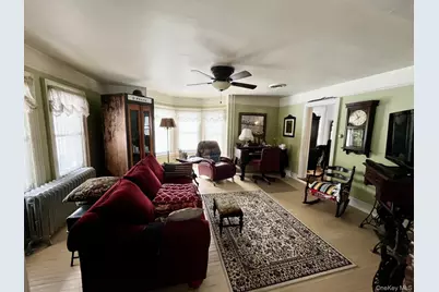 7 Gerhardy Court, East Islip, NY 11730 - Photo 6