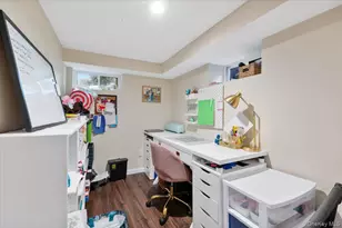 152 Manor St, Plainview, NY 11803 - Photo 16