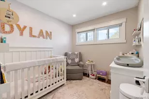 152 Manor St, Plainview, NY 11803 - Photo 8