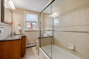 152 Manor St, Plainview, NY 11803 - Photo 12