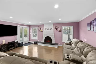 21 Rawlings Drive, Melville, NY 11747 - Photo 4