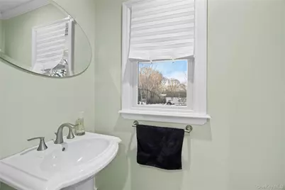 21 Rawlings Drive, Melville, NY 11747 - Photo 8