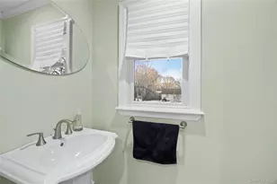 21 Rawlings Dr, Melville, NY 11747 - Photo 8