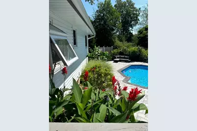 19 Hallock Court, Miller Place, NY 11764 - Photo 8