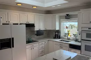 19 Hallock Ct, Miller Place, NY 11764 - Photo 14