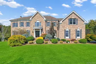 144 Shamrock Hills Dr, Wappingers Falls, NY 12590 - Photo 8