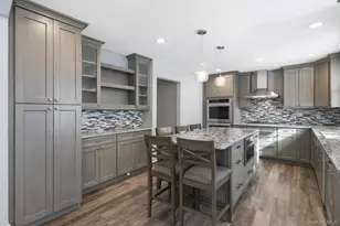 101 Spruce Ave, Bethpage, NY 11714 - Photo 12