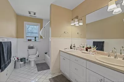 484 Rosedale Avenue, White Plains, NY 10605 - Photo 22