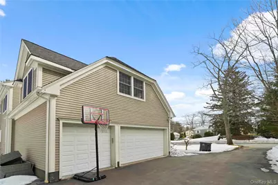 484 Rosedale Avenue, White Plains, NY 10605 - Photo 28