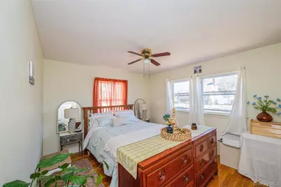 20 Iris Avenue, Merrick, NY 11566 - Photo 8