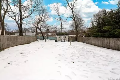 6 Oakdale Avenue, Selden, NY 11784 - Photo 20