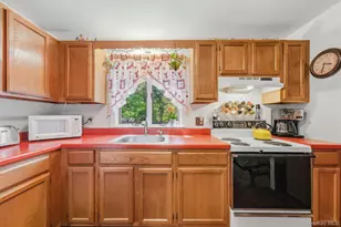 156 Lake Shore Dr, Pine Bush, NY 12566 - Photo 12
