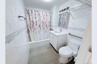 42-29 Parsons Boulevard #3F, Flushing, NY 11355 - Photo 8