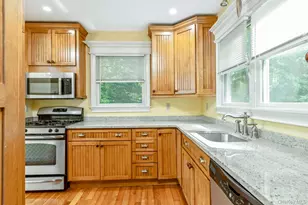 442 River Rd, Nissequogue, NY 11780 - Photo 10