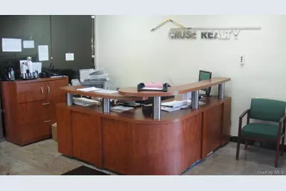 9215 Roosevelt Avenue, Jackson Heights, NY 11372 - Photo 2