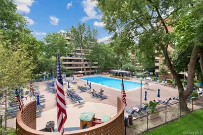 10-10 166th Street #4A, Whitestone, NY 11357 - Photo 18