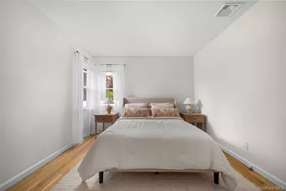 2716 Hewlett Avenue, Merrick, NY 11566 - Photo 34