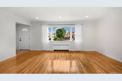 2716 Hewlett Avenue, Merrick, NY 11566 - Photo 8