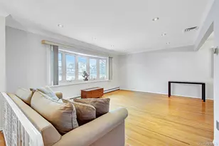 98 Union Pl, Lynbrook, NY 11563 - Photo 2