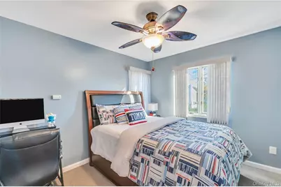 7 Hicks Circle, Hicksville, NY 11801 - Photo 14