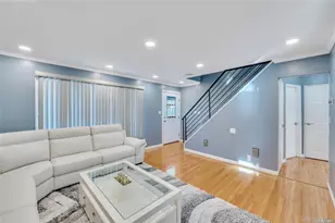7 Hicks Cir, Hicksville, NY 11801 - Photo 4