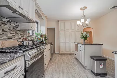 4 Brentwood Avenue, New York, NY 10301 - Photo 12