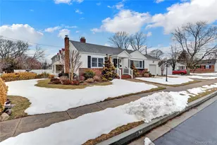 2642 Clovermere Rd, Oceanside, NY 11572 - Photo 26