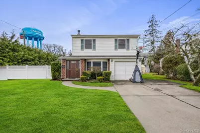 17 Whitehall Lane, New Hyde Park, NY 11040 - Photo 1