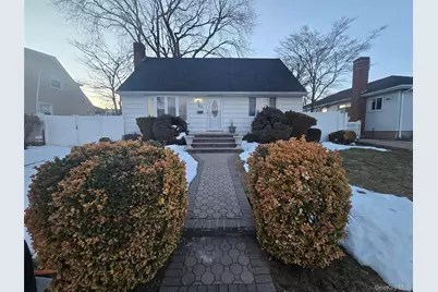 506 Froehlich Place, Elmont, NY 11003 - Photo 1