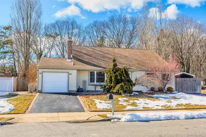 193 Glen Summer Road, Holbrook, NY 11741 - Photo 1