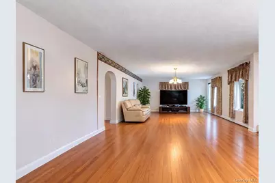 36 E 12th Street, Huntington Station, NY 11746 - Photo 4