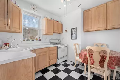 31-72 44th Street, Astoria, NY 11103 - Photo 4