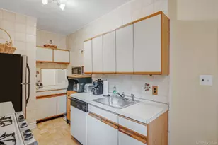 109-14 Ascan Ave, Forest Hills, NY 11375 - Photo 24