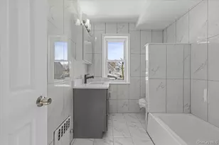 109-73 200th St, Saint Albans, NY 11412 - Photo 24