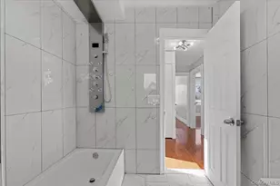 109-73 200th St, Saint Albans, NY 11412 - Photo 26