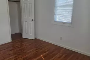 9 Bainbridge St, Roosevelt, NY 11575 - Photo 8