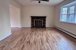 307 Norwalk Ave, Medford, NY 11763 - Photo 6