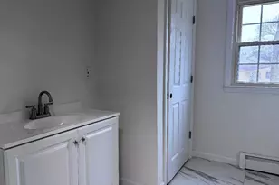 307 Norwalk Ave, Medford, NY 11763 - Photo 10