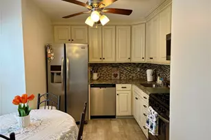 9 Willow Ct, Selden, NY 11784 - Photo 4