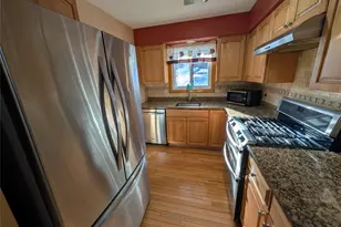 45 Hilltop Cir, Fishkill, NY 12524 - Photo 4