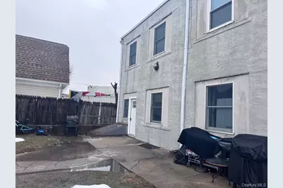 62 Jerusalem Avenue, Hicksville, NY 11801 - Photo 16