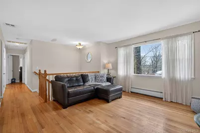 9 Eros Drive, Airmont, NY 10952 - Photo 6