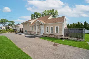 266 Ronkonkoma Ave, Ronkonkoma, NY 11779 - Photo 2