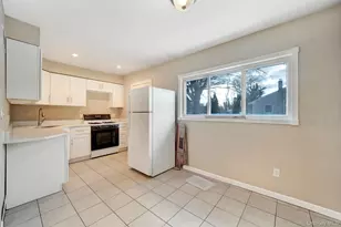 266 Ronkonkoma Ave, Ronkonkoma, NY 11779 - Photo 6